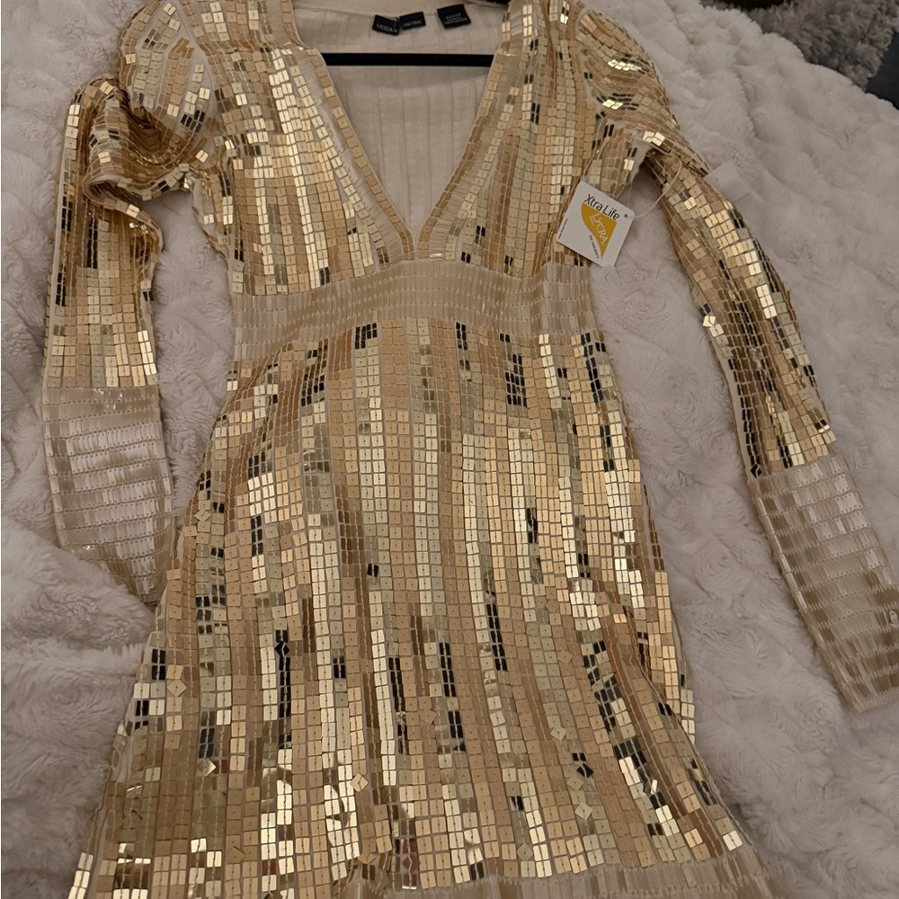 Vintage Victoria’s Secret sequin gold and silver mini dress - Picture 4 of 4